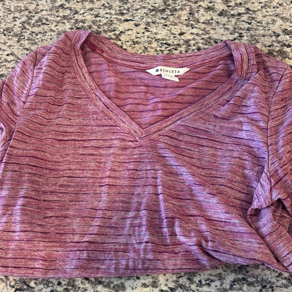Athleta Women's Heathered Purple breezy scoop V-Neck Tee